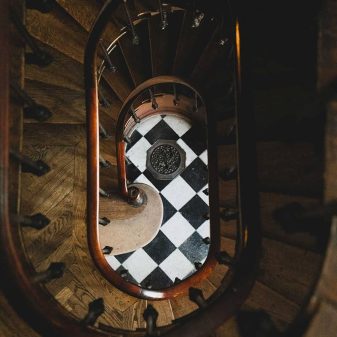 escalier-en-bois-sur-mesure axe menuiserie